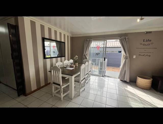 3 BEDROOM HOUSE FOR SALE IN TOWNSEND ESTATE